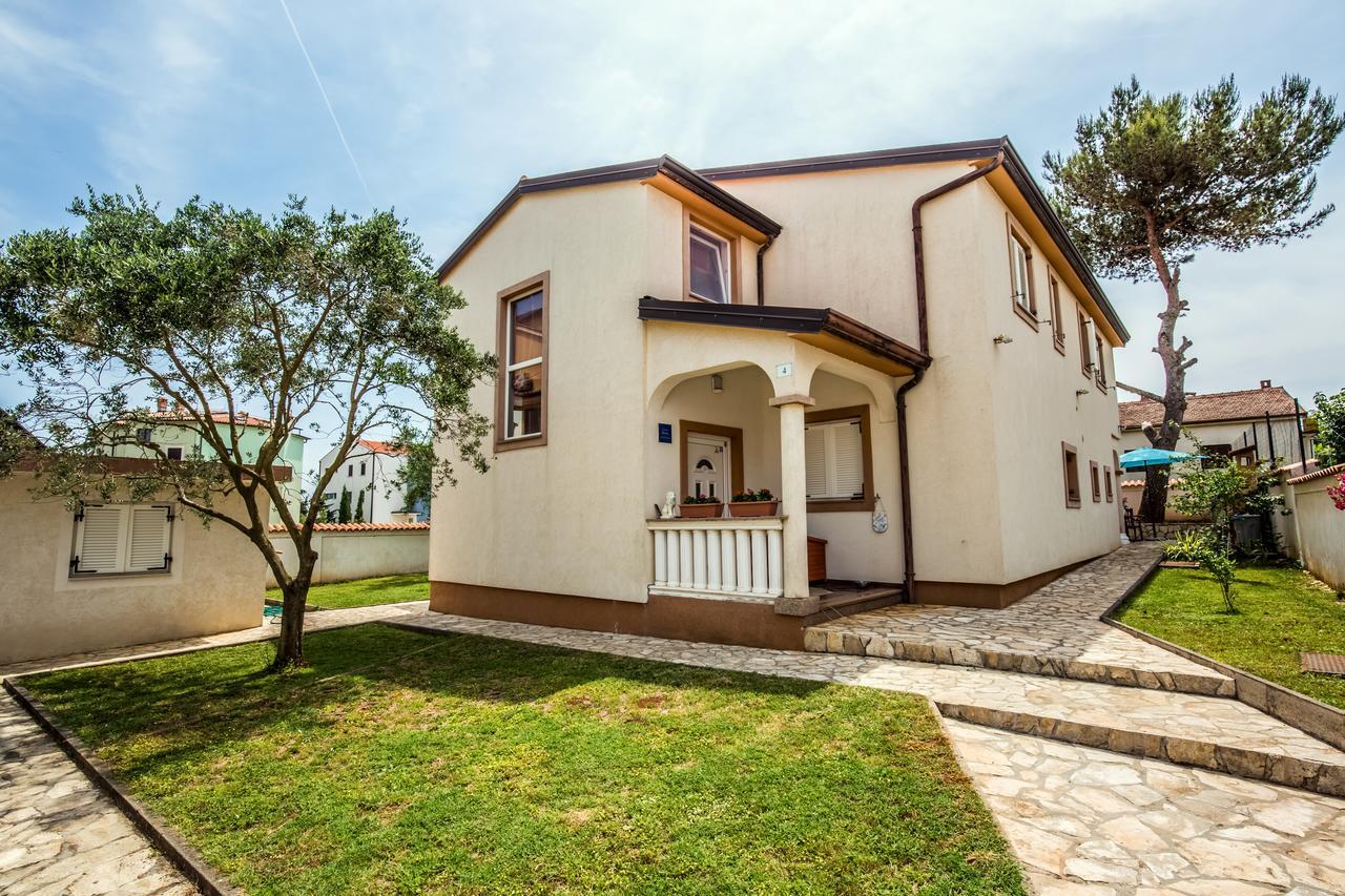 Apartment Carolina Ližnjan Exterior foto